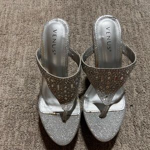 Wedge heels size 8, very cute and pretty shoes!